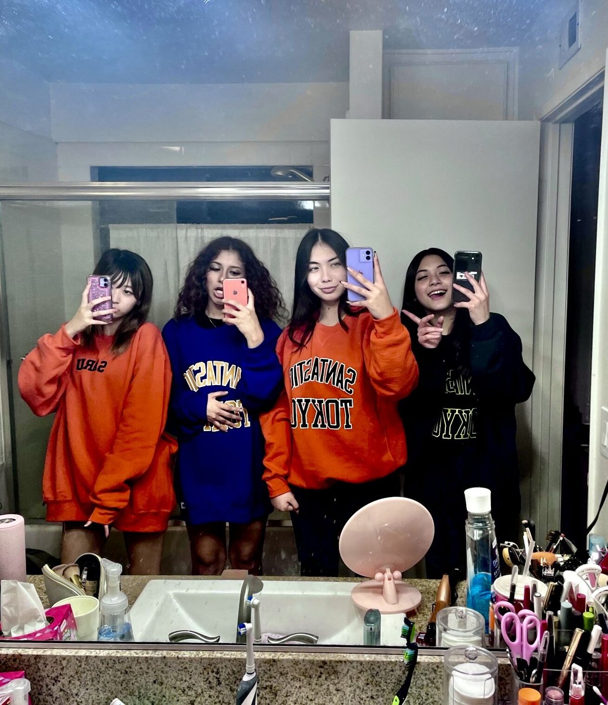 SANTASTIC! TOKYO SWEAT(RUSSELL ATHLETIC BODY) | SANTASTIC! TOKYO SWEAT(RUSSELL ATHLETIC BODY) |