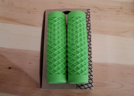 VANS/CULT　GRIPS