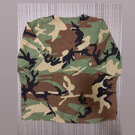 big camo Vneck t/s