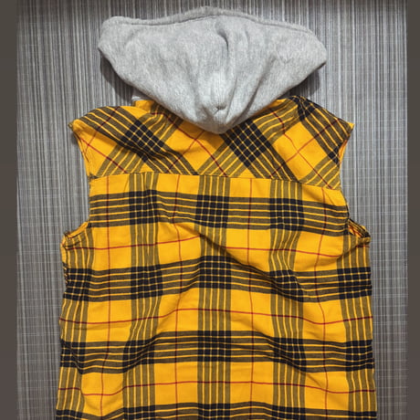 R shirt