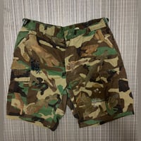®️camo shorts