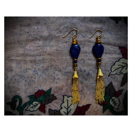 Earrings 壺