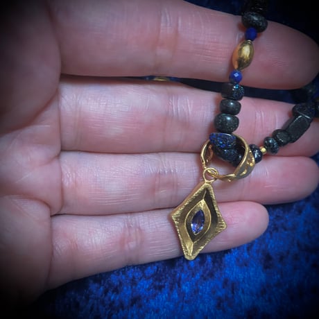Charm  LUCE  Tanzanite