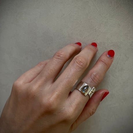 SLIT RING  -Labradorite a goccia -Silver