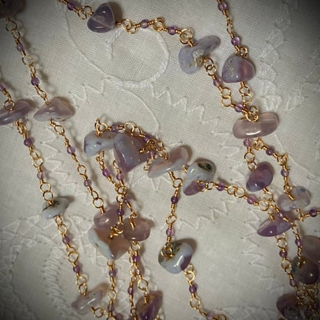 Lariat :Purple chalcedony & Amethyst