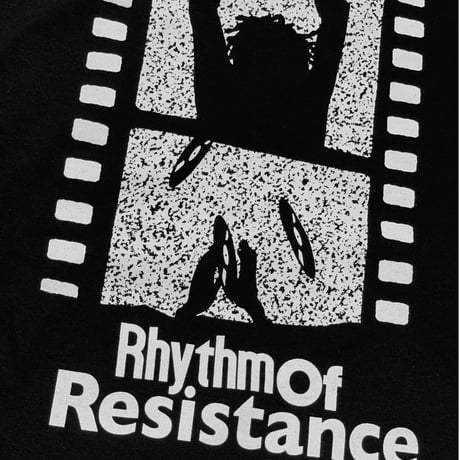 VINYL JUNKIE - RHYTHM OF RESISTANCE Tee /  Black