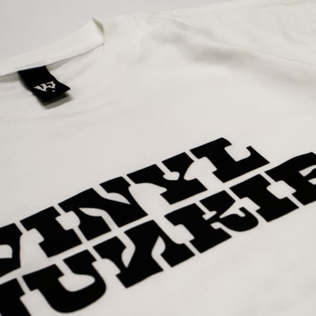 VINYL JUNKIE LOGO Tee / White