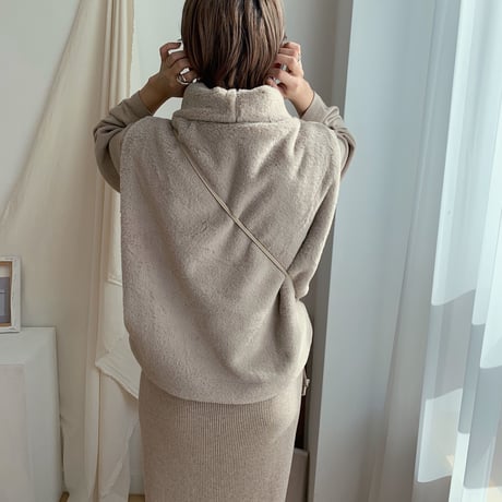 ✳︎予約販売✳︎neck far vest/2colors_nt0141