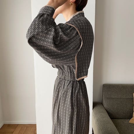 【nokcha original】geometric back open ops/black_nd0094