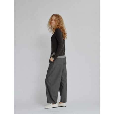 - AUTHENTIC series - accent oval tuck pants_an0055