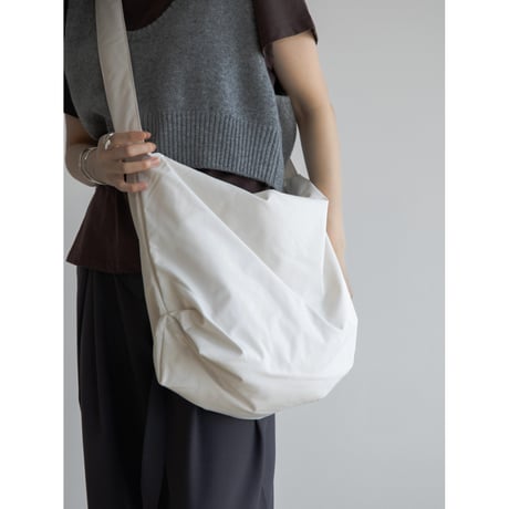 《予約販売》light round shoulder bag/2colors_na0634