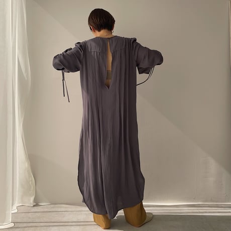 【nokcha original】back open pleats silky ops/charcoal_nd0096