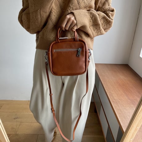 《予約販売》leather 2way square bag/2colors_na0237