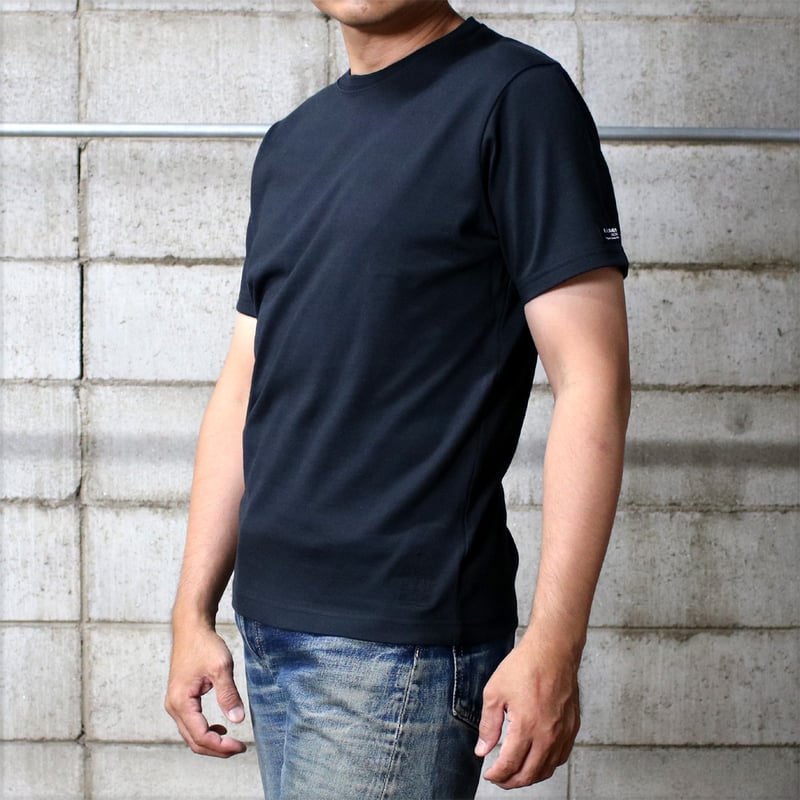 HOFI-021R-emb オーガニック超長綿 タック襟Tシャツ：ブラック （撚糸