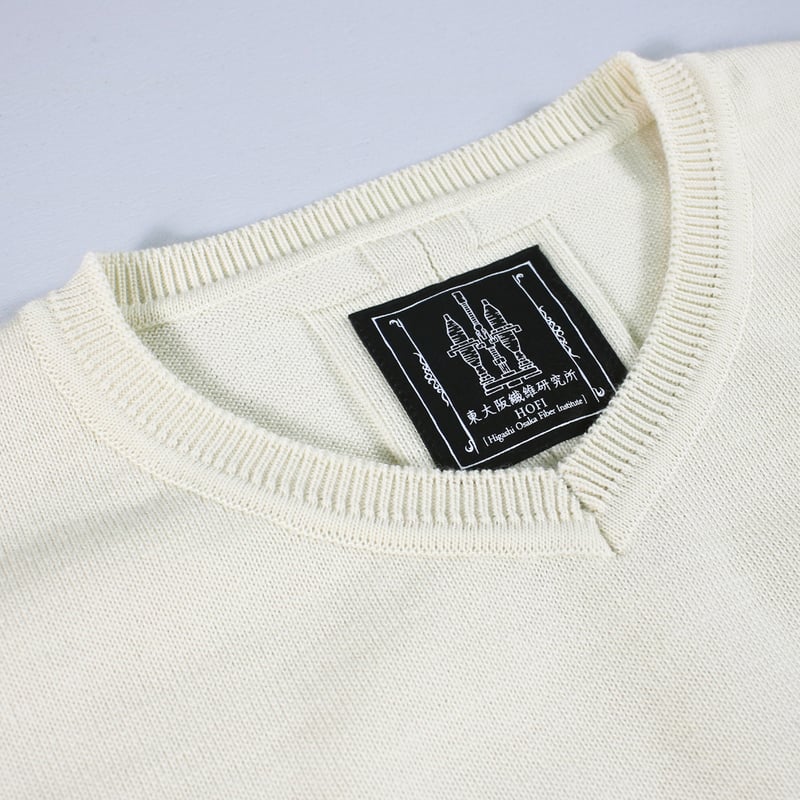 HOFI-046 18.5μmウール Vネックセーター：アイボリー | 東大阪繊維研究
