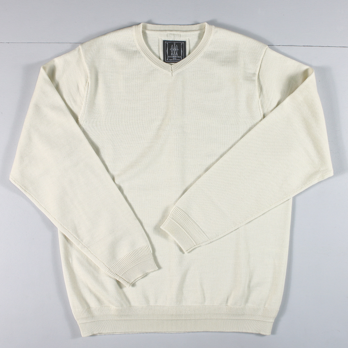 archivio アイボリー セーター 新品 HOFI-046 18.5μmウール Vネックセーター：アイボリー | 東大阪繊維研究