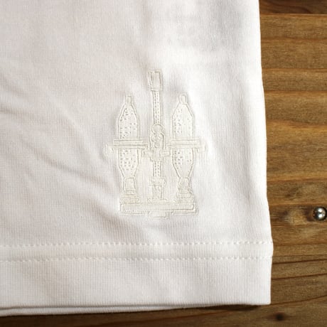 HOFI-021R-emb オーガニック超長綿 タック襟Ｔシャツ：ホワイト （撚糸機 ホワイト刺繍）