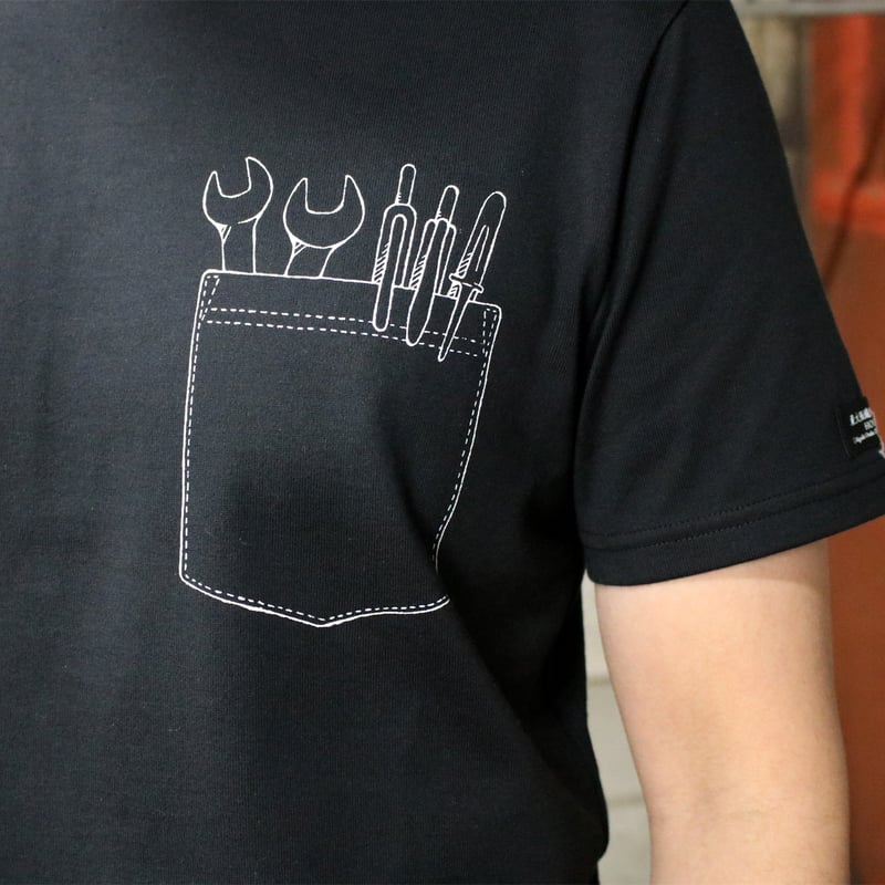 HOFI-028 ペンアートTシャツ：61. 工具入り胸ポケット | 東大阪繊維