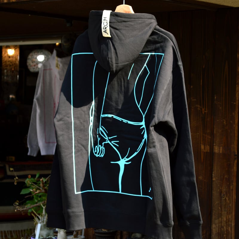 A-PLANTS ARCH グラフィックプリント パーカー ブラック A-PLANTS ARCH グラフィックプリント パーカー ブラック