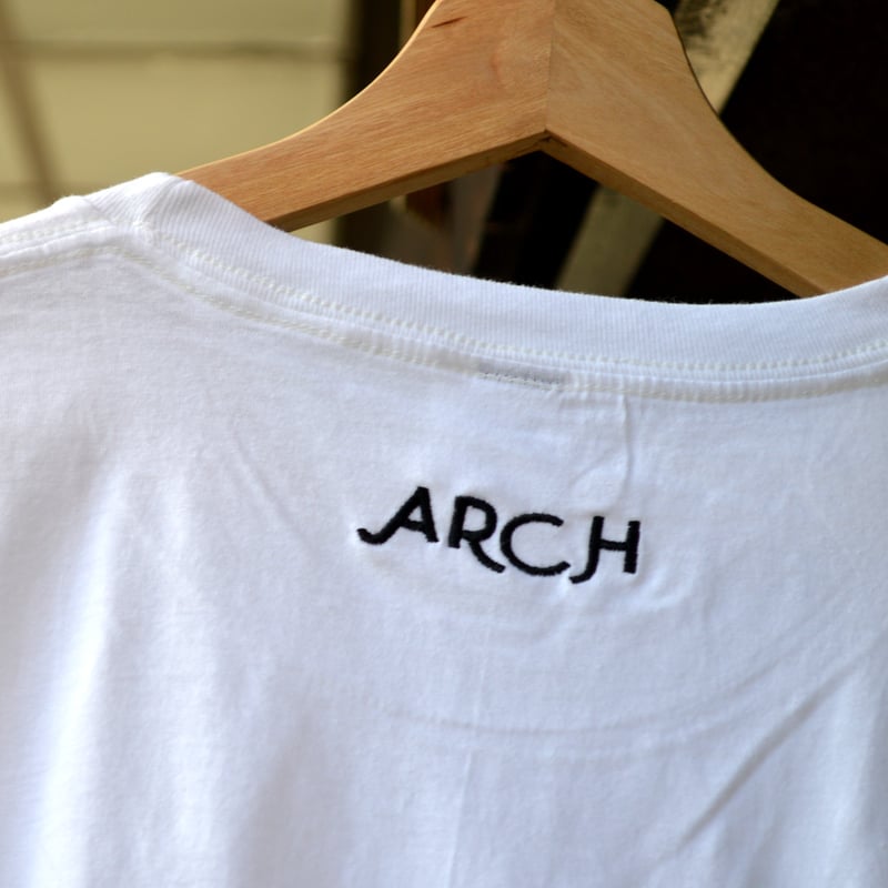 アパレル】A-PLANTS 刺繍 Tシャツ <ホワイトボディ/ブラック アパレル】A-PLANTS 刺繍 Tシャツ <ホワイトボディ/ブラック