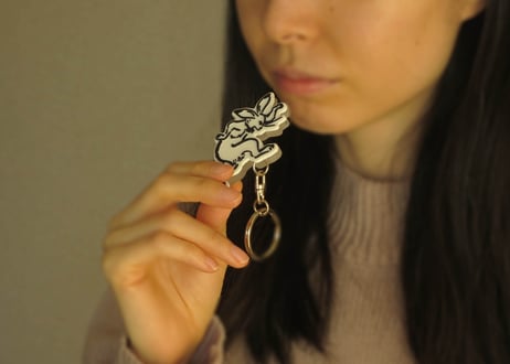 GIGAFUE　鳥獣戯画をモチーフにした防災笛のアクセサリー