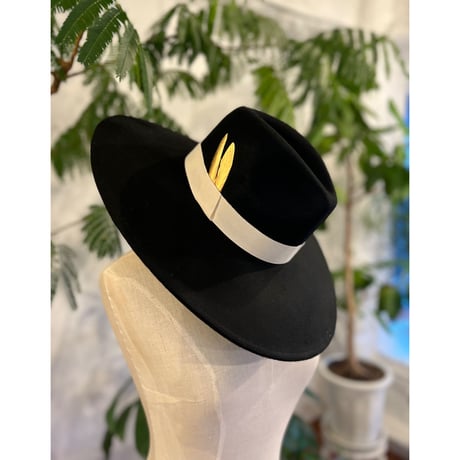 KAKOI ベージュフェルトハット 中折れハット ペイズリー ドッグアンド