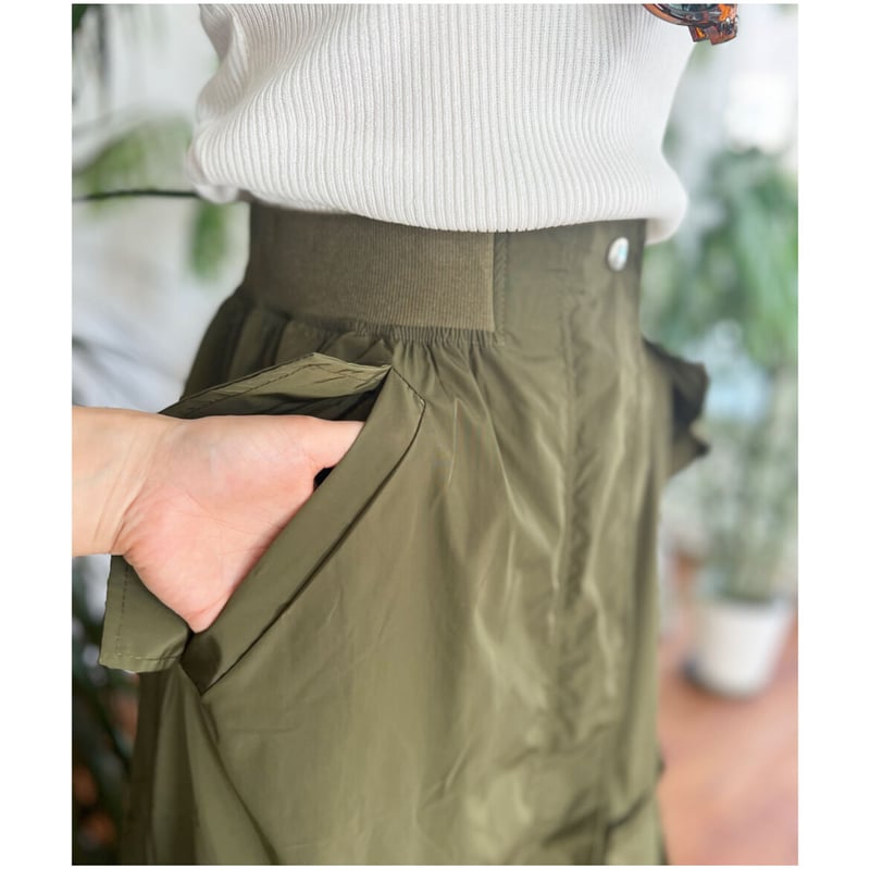 シャカナイロンスカート♡バルーン ブラックandグリーン