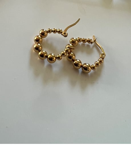 グラデーションボールフープピアス