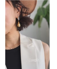 アシンメトリー立体ドロップピアス