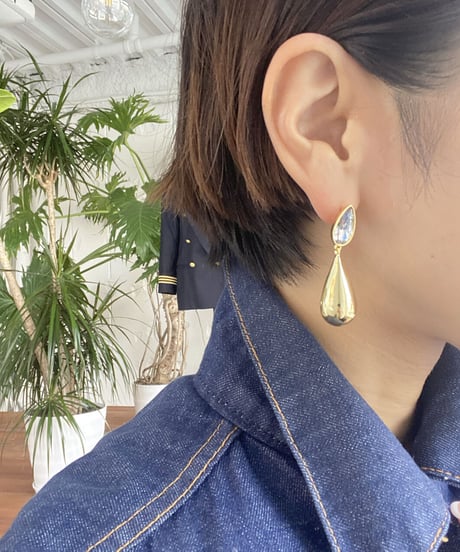 アシンメトリー立体ドロップピアス