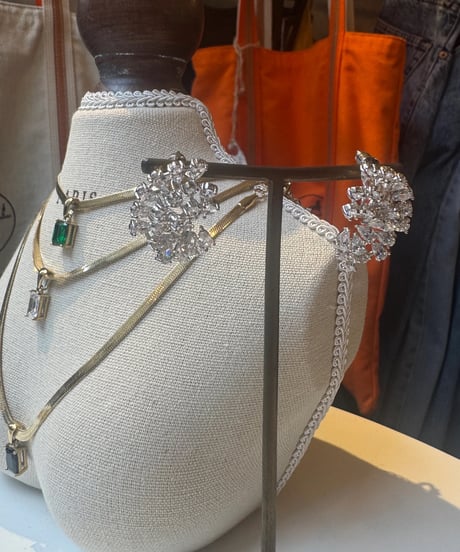 ジルコニア　グラデーションピアス
