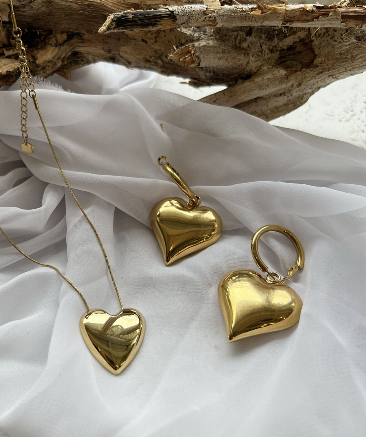 ビックハートピアス❤︎ゴールドandシルバー | mamaguitar ビックハートピアス❤︎ゴールドandシルバー | mamaguitar