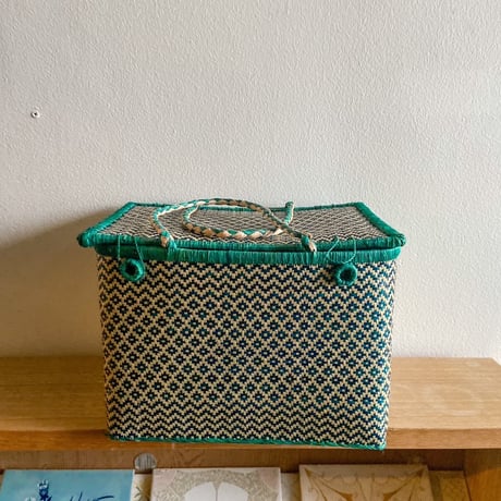 シーグラスのカゴ(グリーン柄×フタあり)