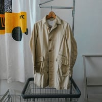 ベージュ薄手コート