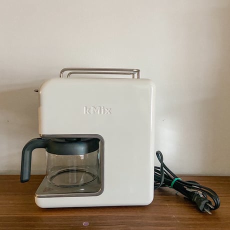 デロンギの白コーヒーメーカー