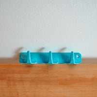 海色の3連フック
