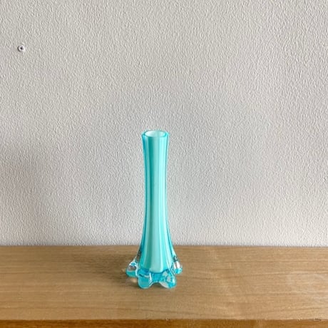 ガラスフラワーベース(水色)