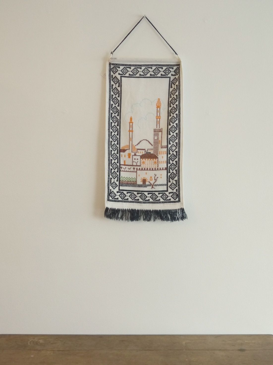 刺繍タペストリー モン族手刺繍タペストリー（横型） – the ETHNORTH GALLERY