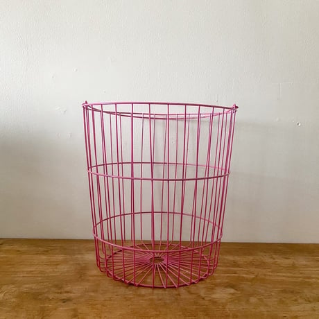 ピンクワイヤー深かご