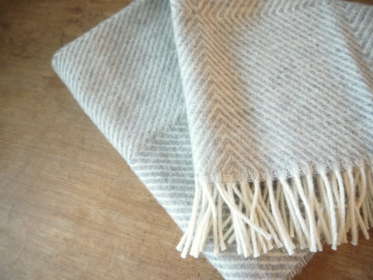 リトアニアBarkar社　100%ウールブランケット リトアニアBarkar社 100%ウールブランケット Barker社 ウール100%大判