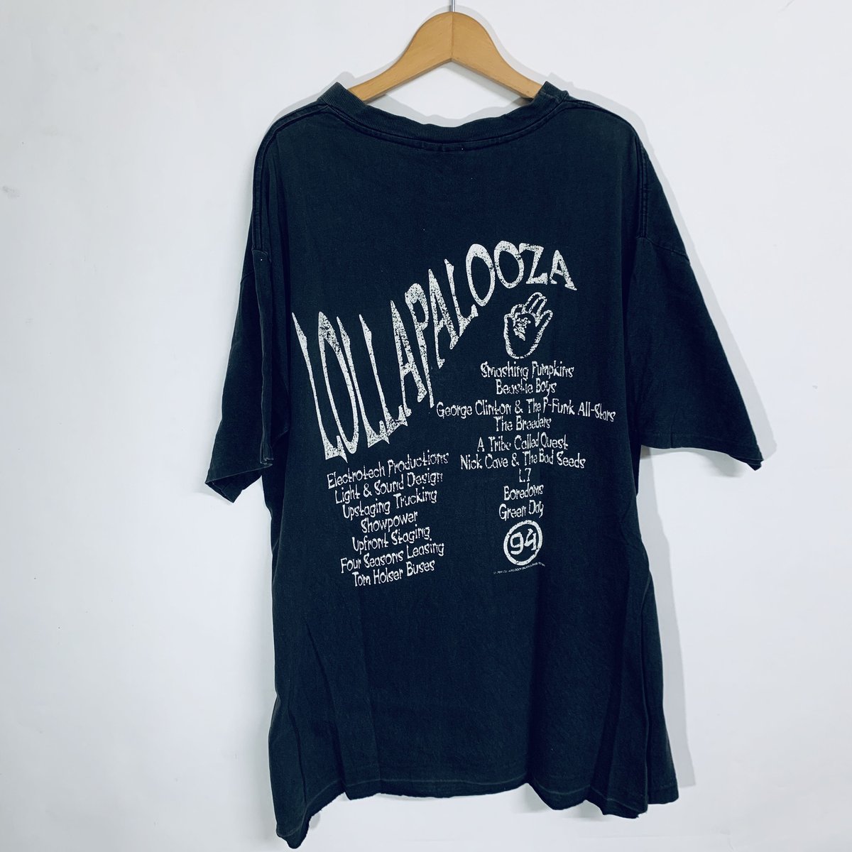LOLLAPALOOZA'94 local crew Tee | GALAPAGOS's STORE
