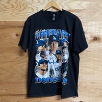 Blur vs Oasis Tee | GALAPAGOS's STORE