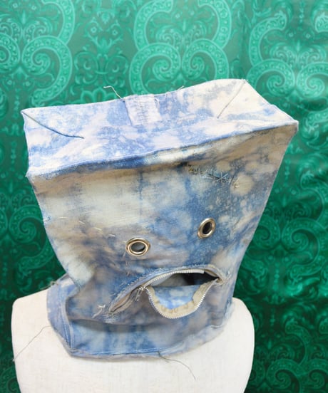kki.2736　紙袋マンMASK。　憂鬱