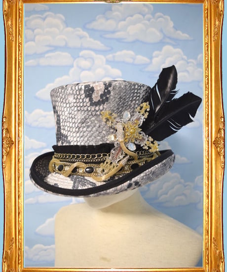 kki.1980　クロススネークシルクHAT。