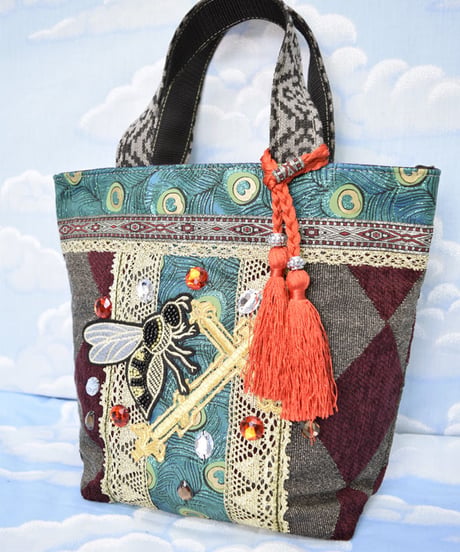 kki.2163　十字架と蜂のミニBAG。＜ワインレッド＞