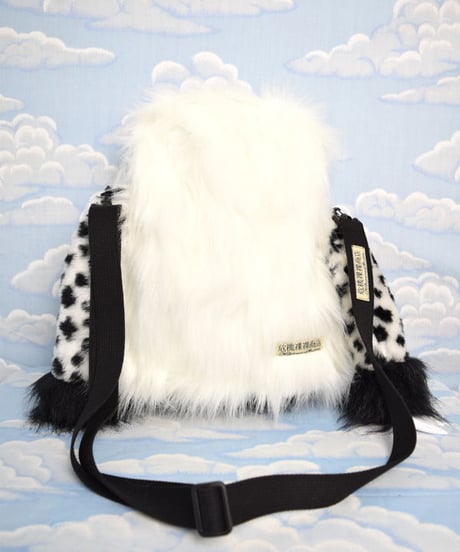 kki.2056　ナニモノちゃんラウンドファスナーショルダーBAG。