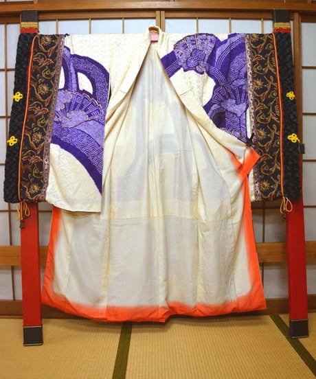 kki.2610　【KIMONO Custom】振袖のロング羽織りドレスとゴブランケープ。
