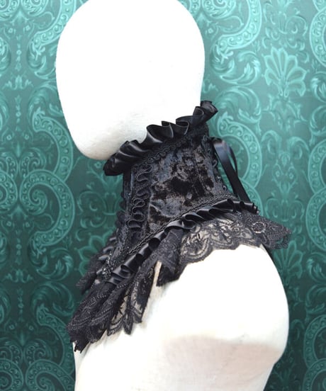 kki.2457　BLACK Wings レースフリルネックコルセット。