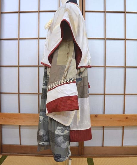 kki.2612　【KIMONO Custom】kirippanasi童羽織り。