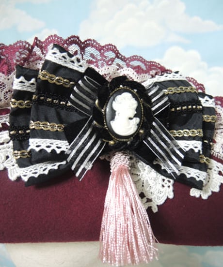 kki.1897　クラシカルカメオトライコーンHAT。